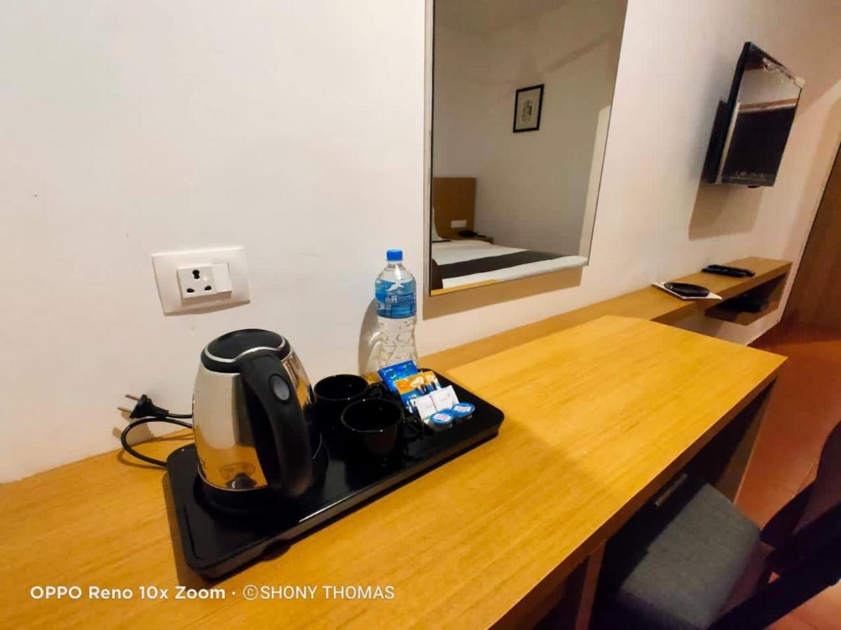 Agincourt Kuttikkanam Hotell Pīrmed Exteriör bild